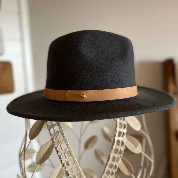 Lack Of Color - Picture 4 of 5